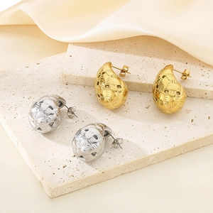 Braided water-drop stainless steel stud earrings in gold and silver finishes