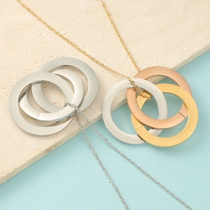 Interlocking Triple Rings Pendant Necklace Polished Stainless Steel Tricolor Geometric Minimalist Jewelry For Men Women