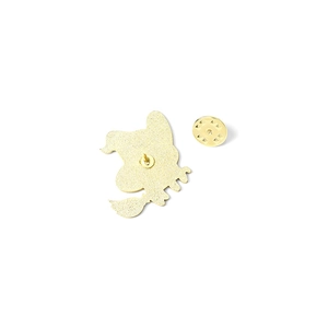 Detailed back view of gold metal cat brooch featuring sandblasted finish and butterfly clutch