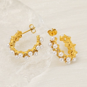 Elegant gold C-shaped earrings with pearls and crystal rhinestones for women
