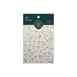 Autocollants 3D en relief pour ongles avec cœurs dorés variés et motifs évidés M-540
