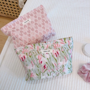 Jacquard Fabric Makeup Bag Large Capacity Cosmetic Pouch With Heart Floral Pattern Sweet Clutch Storage For Travel Women