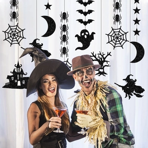 Décorations suspendues d'Halloween noires scintillantes avec araignées, chauves-souris et sorcières