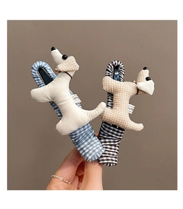 Détails de pinces à cheveux en tissu motif petit chien en beige et à carreaux marron