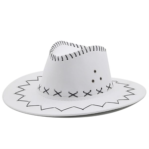 Chapeau de cow-boy blanc en daim avec coutures noires décoratives de style western