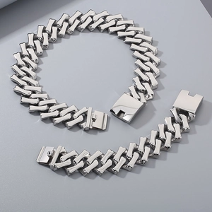 Bracelet gourmette 32mm en acier inoxydable poli argenté avec fermoir à boîte sécurisé