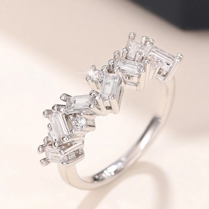 S925 sterling silver ring with rectangular and round cubic zirconia in wavy design