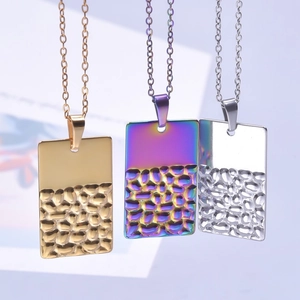 Colliers à pendentif rectangulaire géométrique en acier inoxydable plaqué or 18 carats