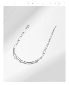 Detail of silver S925 irregular hammered texture link chain bracelet with extender