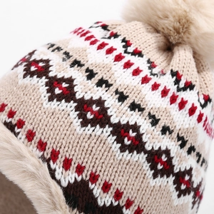 Chapeau d'hiver Lei Feng en tricot doublé de fausse fourrure avec grand pompon doux