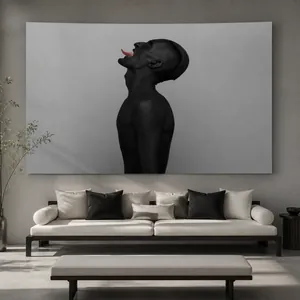 Tapiz minimalista de silueta negra con acento rojo en una habitación moderna
