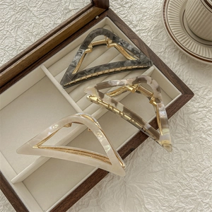 Triangle Hair Claw Clip Acetate Marble Pattern Strong Hold Geometric Elegant Hair Accessory For Women