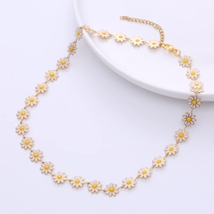 Bohemian daisy choker necklace in 18k gold plated stainless steel with enamel flower charms