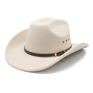 Elegante cappello da sole cowboy crema con cintura in pelle marrone e tesa arrotolata