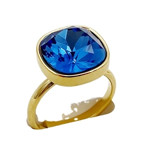 Bague élégante en acier inoxydable doré avec une pierre de zircon carrée bleue