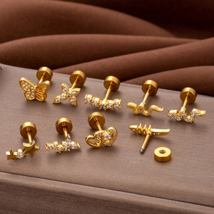 Ensemble de boucles d'oreilles cartilage en acier doré avec zircons incrustés