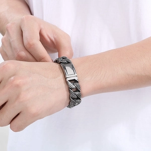 Men's vintage 15mm Cuban chain bracelet in stainless steel with snake scale texture