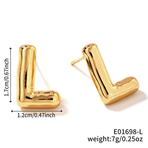 Detailed view of 3D gold bubble letter L studs with precise dimension and weight labels