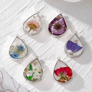 Waterdrop dried daisy flower resin pendants with silver frame for DIY jewelry making