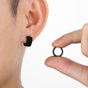 Minimalist black 7mm stainless steel hoop earrings for men in a street style design