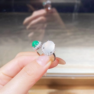 Detailed macro view of S925 silver ring featuring green chalcedony and white agate stones