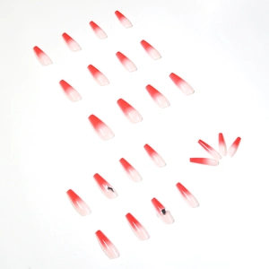 Faux ongles dégradés pêche rouge en forme de cercueil avec des breloques cœur noir 3D