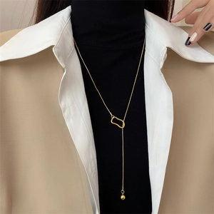 Collier À Pendentif En Forme De Y Minimaliste En Acier Inoxydable Titane Avec Curseur Géométrique Irrégulier Et Perle Ronde Pour Femmes