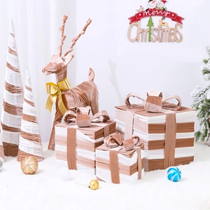 Nordic Non-Woven Fabric Christmas Gift Box Reindeer Ornaments For Hotel Restaurant Window Display Festive Holiday Decoration