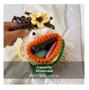 Detail presentation of hand-knitted monster bag capacity for smartphone and small items