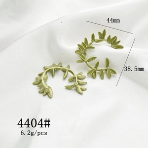 Detail of green vine leaf pendant 44mm x 38.5mm for DIY jewelry making accessories