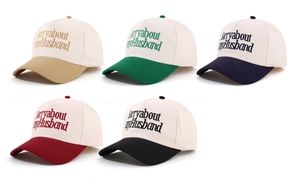 Fünf Trucker-Caps in verschiedenen Farben mit 'Sorry About My Husband' Bestickung