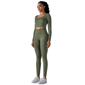 Σετ γιόγκα λαδί χωρίς ραφές με μακρυμάνικο crop top και κολάν με ψηλή μέση