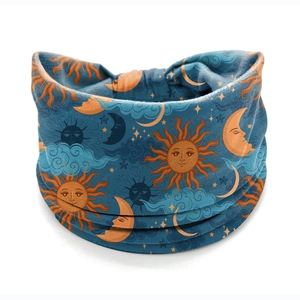 Bandeau élastique bohème avec mandala bleu ciel nocturne, motifs soleil, lune et étoiles