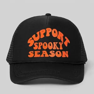 Detailansicht Halloween Trucker Cap mit Support Spooky Season Aufdruck und Netz