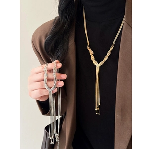Tassel Necklace Copper Multi-Layered Snake Bone Chain Crossover Geometric Clavicle Pendant For Women Elegant Fashion Jewelry