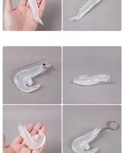 Detailansicht eines 7,5cm transparenten PVC-Garnelen-Schlüsselanhängers im Meeresfrüchte-Design