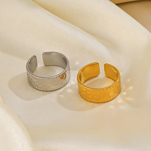 Adjustable wide band stainless steel rings with hammer texture and beaded edges