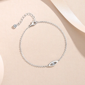 Elegant s925 sterling silver evil eye bracelet with sparkling cubic zirconia stone