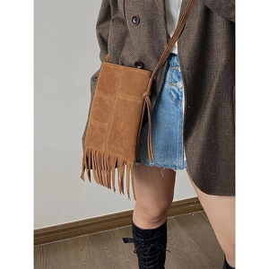 Bohemian Fringe Crossbody Bag Women Retro Matte Suede PU Tassel Small Phone Pouch Shoulder Bag Vintage Style Brown
