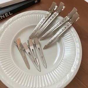 Lot de 8 pinces à cheveux en métal argenté poli au design géométrique minimaliste