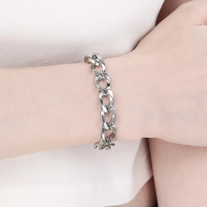 Unisex silver cuban chain bracelet in minimalist titanium steel for a stylish daily look