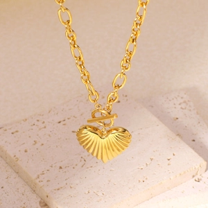 Vintage 18K gold plated heart pendant necklace with OT toggle clasp and chunky chain link