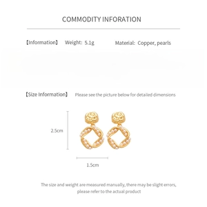 Detailed chart showing golden square pearl earring size, material, and weight specs