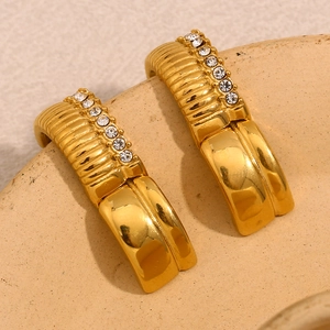 18K gold plated stainless steel hoop earrings with textured edges and white zircons