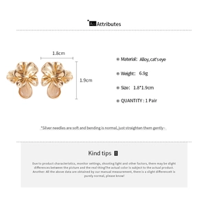 Detail specifications of cat's eye flower stud earrings with alloy and silver needle