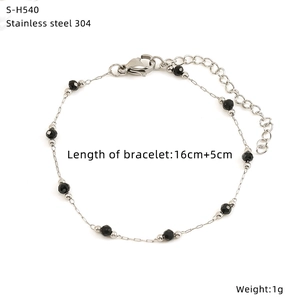 Detailed close-up of a 16cm+5cm stainless steel bracelet with mixed beads and pearls