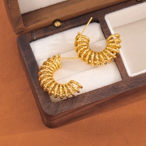 Chic 18K gold plated stainless steel spiral C-shape hoop earrings in wood gift box
