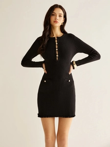 Robe Mini En Tricot Manches Longues Évidée Coupe Ajustée Texture Nervurée Boutons Dorés Col Rond Femmes Élégante