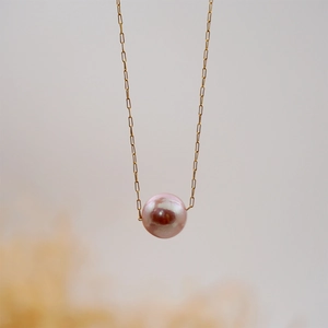 French retro gold paperclip chain necklace with a single pink pearl pendant for women