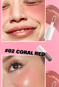 Échantillons détaillés et look de maquillage du blush liquide Coral Red avec applicateur